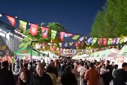 bob半岛体育登录入口-“超”有看点引爆消费新热潮 “足球+夜市+美食+趣玩”聚人气、添活力